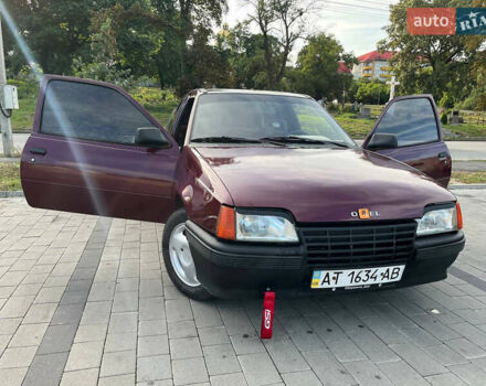 Червоний Опель Кадет, об'ємом двигуна 1.6 л та пробігом 300 тис. км за 950 $, фото 6 на Automoto.ua
