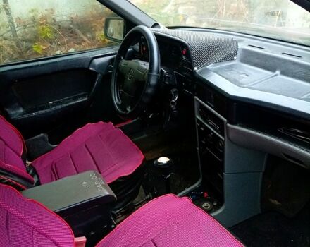 Красный Опель Кадет, объемом двигателя 1.6 л и пробегом 174 тыс. км за 999 $, фото 1 на Automoto.ua