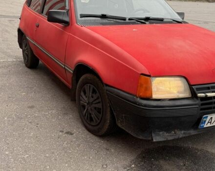 Красный Опель Кадет, объемом двигателя 1.3 л и пробегом 250 тыс. км за 800 $, фото 1 на Automoto.ua