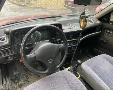 Красный Опель Кадет, объемом двигателя 2 л и пробегом 2 тыс. км за 850 $, фото 6 на Automoto.ua