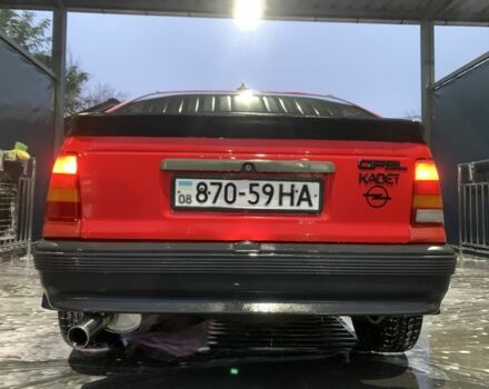 Красный Опель Кадет, объемом двигателя 1.3 л и пробегом 300 тыс. км за 900 $, фото 3 на Automoto.ua