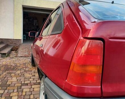 Красный Опель Кадет, объемом двигателя 1.3 л и пробегом 100 тыс. км за 1550 $, фото 3 на Automoto.ua