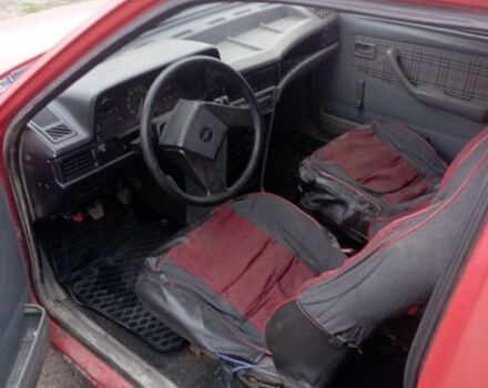 Червоний Опель Кадет, об'ємом двигуна 1.6 л та пробігом 500 тис. км за 1000 $, фото 3 на Automoto.ua