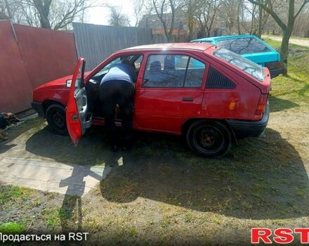 Красный Опель Кадет, объемом двигателя 1.3 л и пробегом 150 тыс. км за 710 $, фото 1 на Automoto.ua