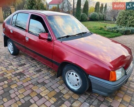 Красный Опель Кадет, объемом двигателя 1.3 л и пробегом 100 тыс. км за 1550 $, фото 6 на Automoto.ua