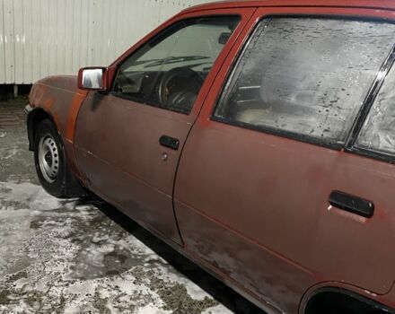 Красный Опель Кадет, объемом двигателя 1.4 л и пробегом 95 тыс. км за 1099 $, фото 3 на Automoto.ua