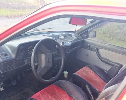 Червоний Опель Кадет, об'ємом двигуна 1 л та пробігом 111 тис. км за 650 $, фото 4 на Automoto.ua