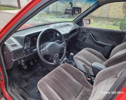 Красный Опель Кадет, объемом двигателя 1.4 л и пробегом 300 тыс. км за 899 $, фото 6 на Automoto.ua