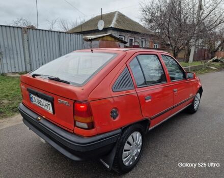 Красный Опель Кадет, объемом двигателя 1.4 л и пробегом 300 тыс. км за 899 $, фото 15 на Automoto.ua