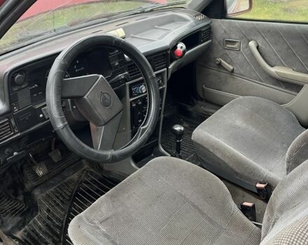 Красный Опель Кадет, объемом двигателя 1.6 л и пробегом 3 тыс. км за 850 $, фото 5 на Automoto.ua