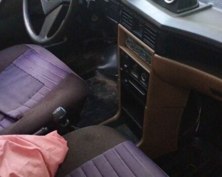 Красный Опель Кадет, объемом двигателя 1.3 л и пробегом 882 тыс. км за 300 $, фото 3 на Automoto.ua