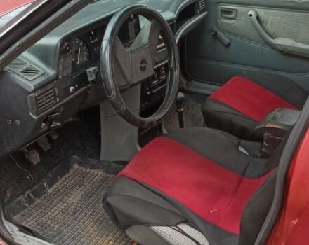 Красный Опель Кадет, объемом двигателя 1.3 л и пробегом 1 тыс. км за 780 $, фото 3 на Automoto.ua