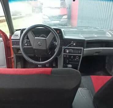 Красный Опель Кадет, объемом двигателя 1.3 л и пробегом 222 тыс. км за 800 $, фото 4 на Automoto.ua