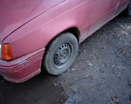 Красный Опель Кадет, объемом двигателя 1.4 л и пробегом 2 тыс. км за 1000 $, фото 4 на Automoto.ua