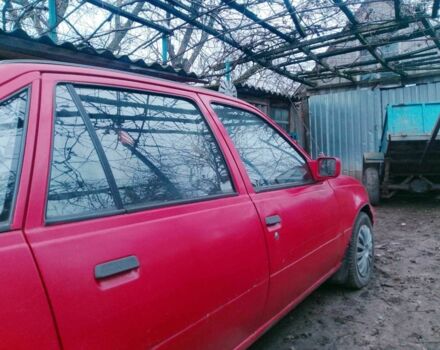 Красный Опель Кадет, объемом двигателя 1.3 л и пробегом 1000 тыс. км за 550 $, фото 3 на Automoto.ua