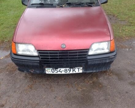 Червоний Опель Кадет, об'ємом двигуна 1.3 л та пробігом 145 тис. км за 750 $, фото 6 на Automoto.ua