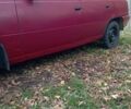Красный Опель Кадет, объемом двигателя 1.3 л и пробегом 280 тыс. км за 750 $, фото 2 на Automoto.ua