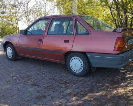 Красный Опель Кадет, объемом двигателя 1.3 л и пробегом 230 тыс. км за 900 $, фото 1 на Automoto.ua