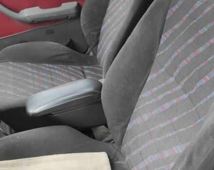 Красный Опель Кадет, объемом двигателя 1.3 л и пробегом 250 тыс. км за 888 $, фото 5 на Automoto.ua