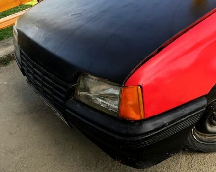 Червоний Опель Кадет, об'ємом двигуна 1.3 л та пробігом 689 тис. км за 900 $, фото 3 на Automoto.ua