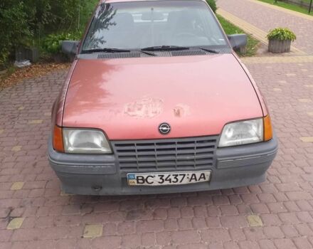 Красный Опель Кадет, объемом двигателя 1.3 л и пробегом 230 тыс. км за 900 $, фото 2 на Automoto.ua