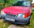 Красный Опель Кадет, объемом двигателя 1.6 л и пробегом 250 тыс. км за 1650 $, фото 3 на Automoto.ua