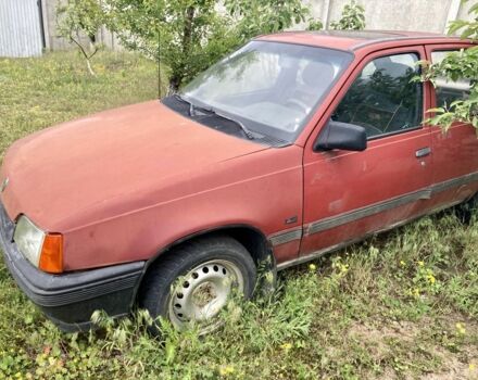 Красный Опель Кадет, объемом двигателя 1.4 л и пробегом 300 тыс. км за 16500 $, фото 7 на Automoto.ua