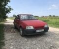 Красный Опель Кадет, объемом двигателя 1.4 л и пробегом 320 тыс. км за 950 $, фото 1 на Automoto.ua