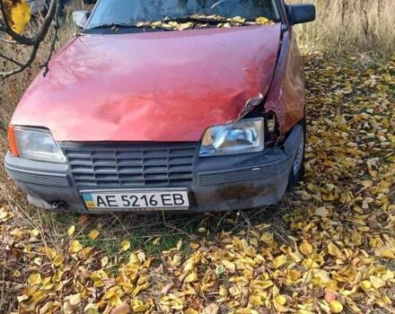 Красный Опель Кадет, объемом двигателя 0 л и пробегом 111 тыс. км за 596 $, фото 3 на Automoto.ua