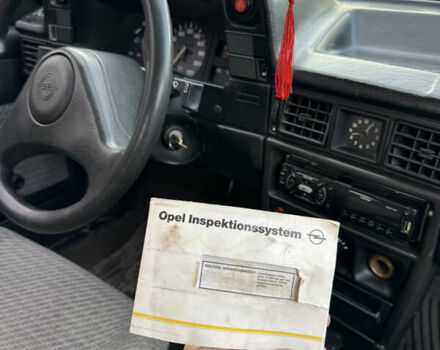 Красный Опель Кадет, объемом двигателя 1.4 л и пробегом 260 тыс. км за 240 $, фото 20 на Automoto.ua