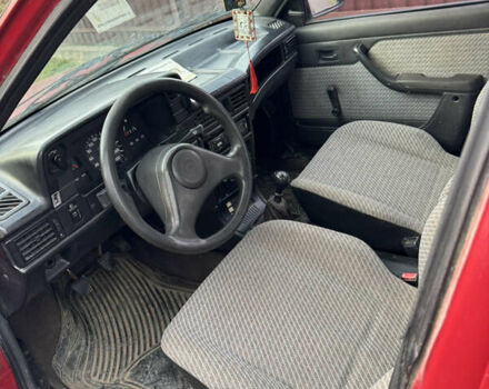 Красный Опель Кадет, объемом двигателя 1.4 л и пробегом 260 тыс. км за 240 $, фото 13 на Automoto.ua
