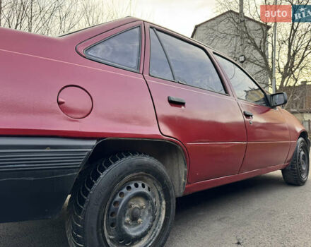 Красный Опель Кадет, объемом двигателя 1.4 л и пробегом 260 тыс. км за 240 $, фото 5 на Automoto.ua