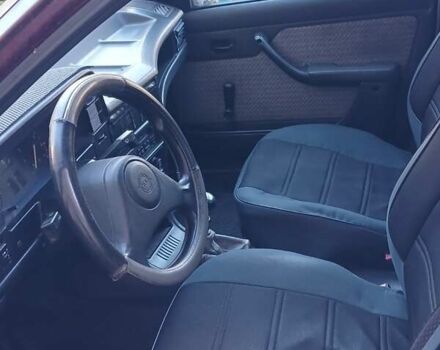 Красный Опель Кадет, объемом двигателя 1.6 л и пробегом 340 тыс. км за 1416 $, фото 2 на Automoto.ua