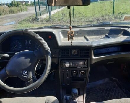 Червоний Опель Кадет, об'ємом двигуна 6 л та пробігом 1 тис. км за 702 $, фото 5 на Automoto.ua