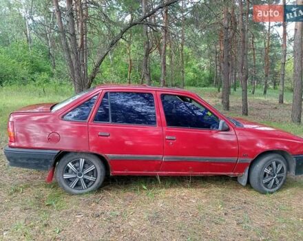 Красный Опель Кадет, объемом двигателя 1.4 л и пробегом 300 тыс. км за 1050 $, фото 5 на Automoto.ua