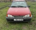 Красный Опель Кадет, объемом двигателя 1.4 л и пробегом 350 тыс. км за 900 $, фото 1 на Automoto.ua