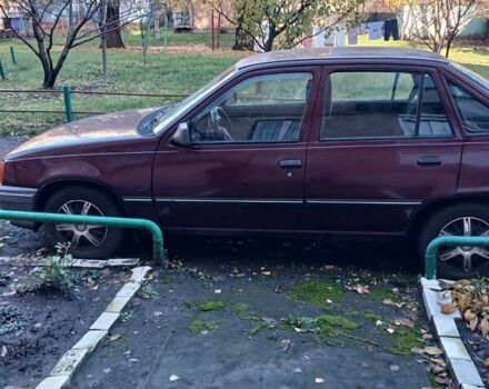 Красный Опель Кадет, объемом двигателя 1.6 л и пробегом 340 тыс. км за 1416 $, фото 4 на Automoto.ua