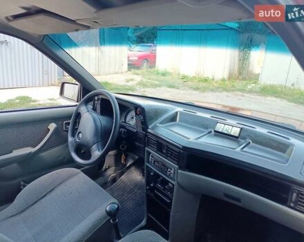 Червоний Опель Кадет, об'ємом двигуна 1.3 л та пробігом 164 тис. км за 1700 $, фото 12 на Automoto.ua