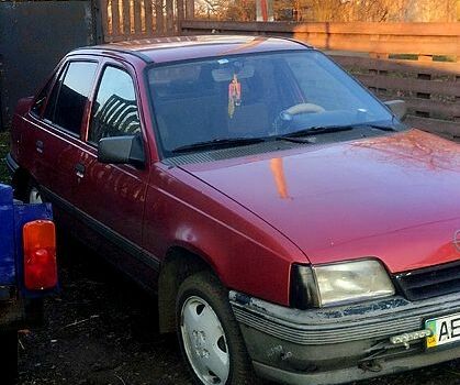 Красный Опель Кадет, объемом двигателя 1.6 л и пробегом 0 тыс. км за 700 $, фото 2 на Automoto.ua