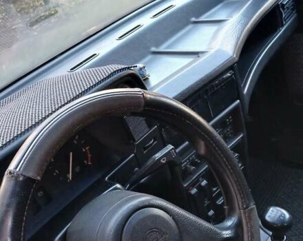 Красный Опель Кадет, объемом двигателя 1.6 л и пробегом 340 тыс. км за 1416 $, фото 3 на Automoto.ua