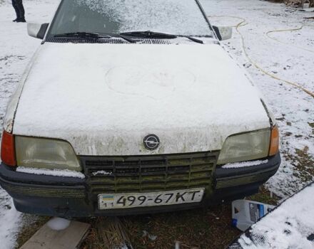 Красный Опель Кадет, объемом двигателя 1.6 л и пробегом 2 тыс. км за 600 $, фото 11 на Automoto.ua