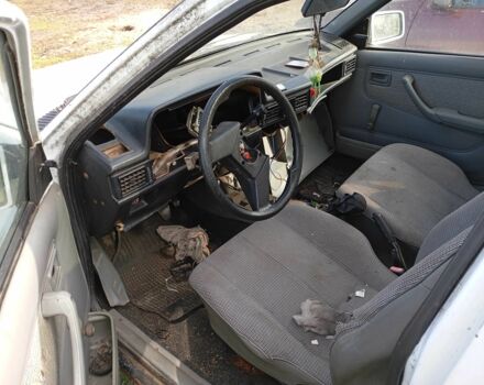 Красный Опель Кадет, объемом двигателя 1.6 л и пробегом 2 тыс. км за 600 $, фото 2 на Automoto.ua