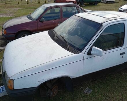 Красный Опель Кадет, объемом двигателя 1.6 л и пробегом 2 тыс. км за 600 $, фото 4 на Automoto.ua