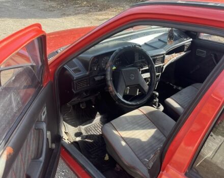 Красный Опель Кадет, объемом двигателя 1.4 л и пробегом 88 тыс. км за 465 $, фото 6 на Automoto.ua