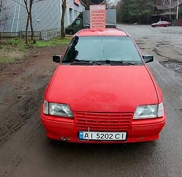 Красный Опель Кадет, объемом двигателя 1.3 л и пробегом 54 тыс. км за 1700 $, фото 6 на Automoto.ua