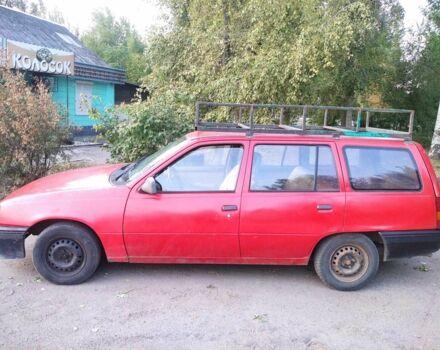 Красный Опель Кадет, объемом двигателя 1.3 л и пробегом 3 тыс. км за 836 $, фото 1 на Automoto.ua