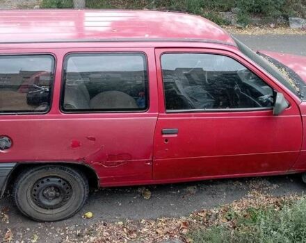 Опель Кадет 1988 в Днепре (Днепропетровске) на Automoto.ua Красный Опель Кадет, объемом двигателя 1.3 л и пробегом 200 тыс. км за 1069 $, фото 2 на Automoto.ua