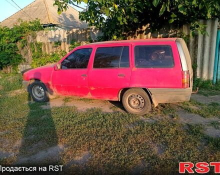 Красный Опель Кадет, объемом двигателя 1.3 л и пробегом 0 тыс. км за 700 $, фото 1 на Automoto.ua