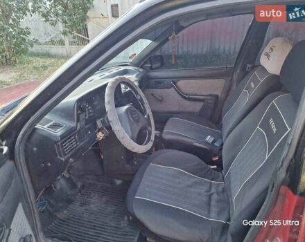 Червоний Опель Кадет, об'ємом двигуна 1.7 л та пробігом 224 тис. км за 799 $, фото 9 на Automoto.ua