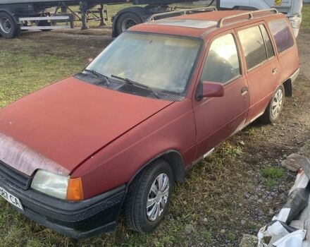 Красный Опель Кадет, объемом двигателя 1.6 л и пробегом 400 тыс. км за 700 $, фото 4 на Automoto.ua